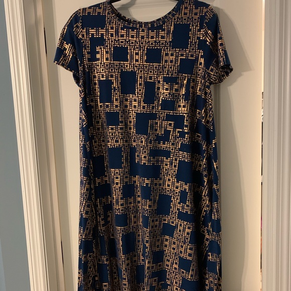 Lula Roe Carly - Picture 1 of 5